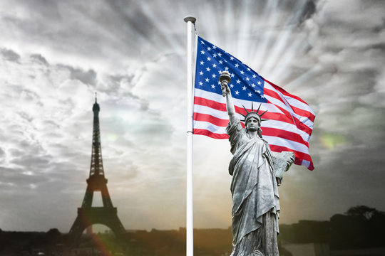france &eacute;tats-unis usa us relation international internationale politique drapeau statue libert&eacute; libre symbole attentat solidaire unifier ensemble soutenir tour eiffel paris