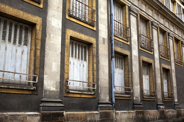 Fototapeta na wymiar Facade of an abandoned building
