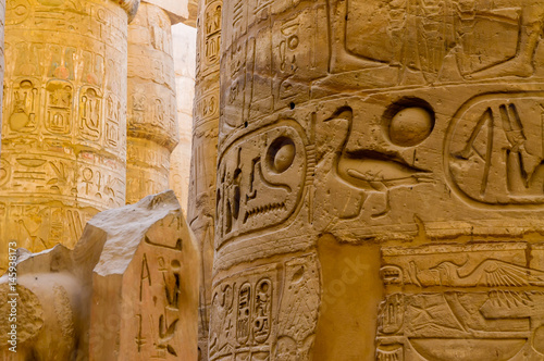 Ancient Egyptian Figures at Temple of Karnak, Luxor, Egypt скачать