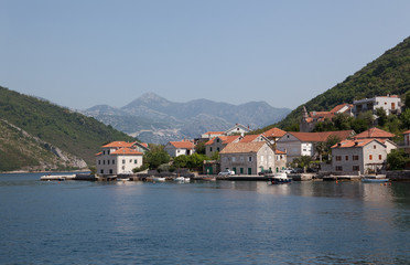 Вид на Боко-Которскую бухту. Черногория.