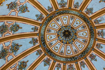 Fototapeta premium Mosque dome interior bottom view.