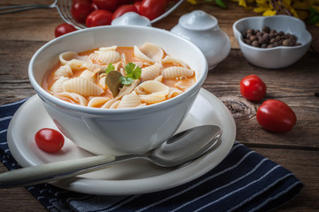 Fresh tomato soup with conchigliette.
