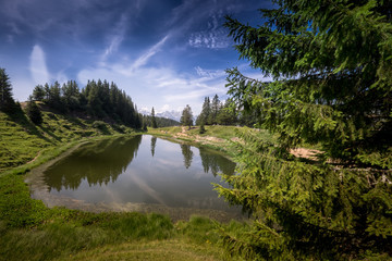 Idyllischer Bergsee im Kanton Uri in den Schweizer Alpen