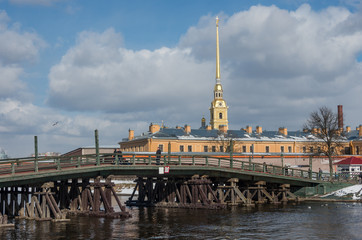 Obraz premium View to Kronverksky bridge and the Peter and Paul Fortress in St. Petersburg, St Petersburg, Russia