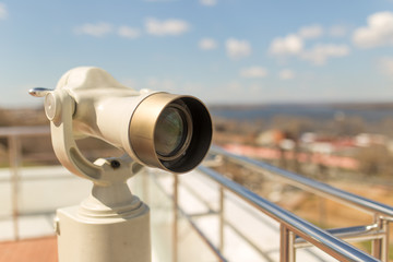 Stationary observation binoculars in sity close up