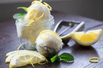 Eis Creme Zitrone