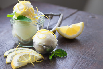 Eis Creme Zitrone