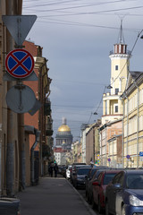 street, buildings, cars, road, view of St. Petersburg, people walking on the sidewalk, away Isaac's Cathedral