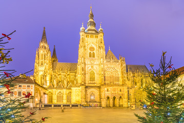Fototapeta na wymiar Saint Vitus Cathedral at christmas time in Prague, Czech Republic.