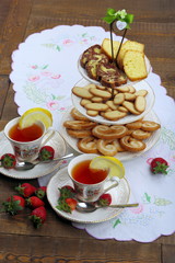 Tè al limone e fragole
