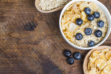 Breakfast: oatmeal with blueberries