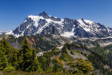 Fototapeta na wymiar Mount Shuksan, Washington