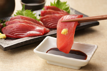カツオの刺身　Skipjack sashimi