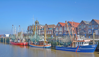 Krabbenfischerhafen von Neuharlingersiel in Ostfriesland,Nordsee,Niedersachsen,Deutschland