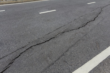 road surface crack is dangerous
