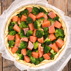 broccoli and salmon quiche