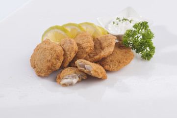 Breaded fried fish & Chicken nuggets 
