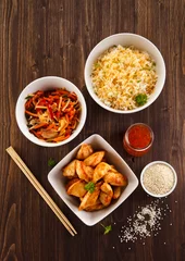 Asiatische Lebensmittelzutaten mit Huhn © Jacek Chabraszewski