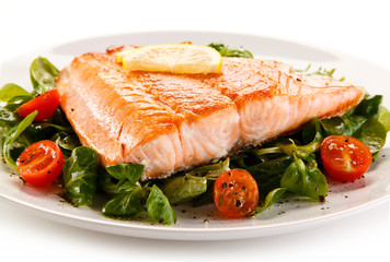 Roast salmon with vegetables