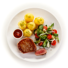 Roast steak with potatoes