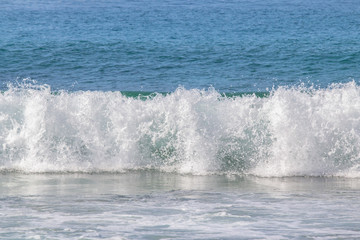 Sea waves