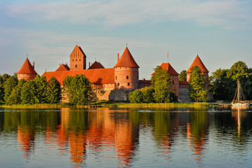 Naklejka premium Trakai Island Castle - a popular tourist destination in Lithuania