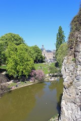 Fototapeta premium Paris, parc des Buttes Chaumont