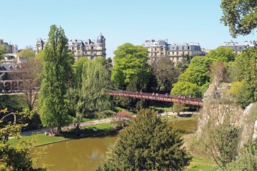 Fototapeta premium Paris, parc des Buttes Chaumont