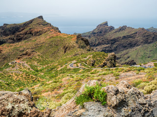 Serpentinen in den Bergen von Teneriffa