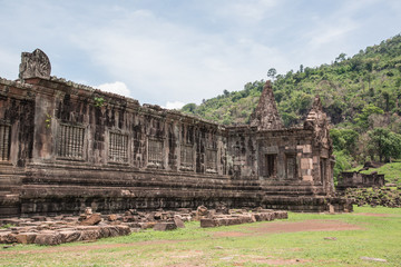 Fototapeta premium Stone castle wat phu champasak pakse laos PDR