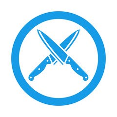 Icono plano cuchillos cocina cruzados en circulo color azul