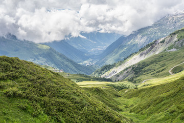 Tour du Mont Blanc trek takes hikers through France, Switzerland and Italy over the course of a week