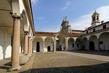 Fototapeta premium il chiostro della Certosa di Garegnano; Milano