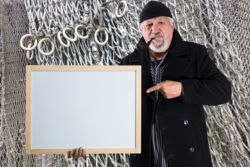 Fischer hält Tafel - obrazy, fototapety, plakaty