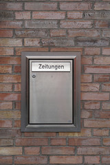 Briefkasten für Zeitung in Edelstahl