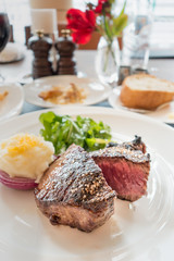 分厚いステーキのイメージ