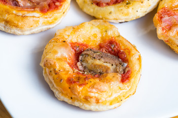 Mini pizza with anchovy