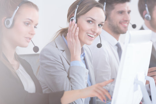Basic Operator Service รูปภาพOperators – เลือกดูภาพถ่ายสต็อก เวกเตอร์ และวิดีโอ444,389 | Adobe ...