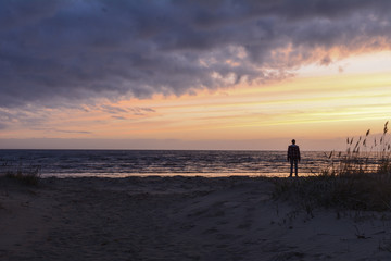 Fototapeta premium Looking to the sunset 
