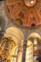 Fototapeta na wymiar Orgel Frauenkirche in Dresden Sachsen