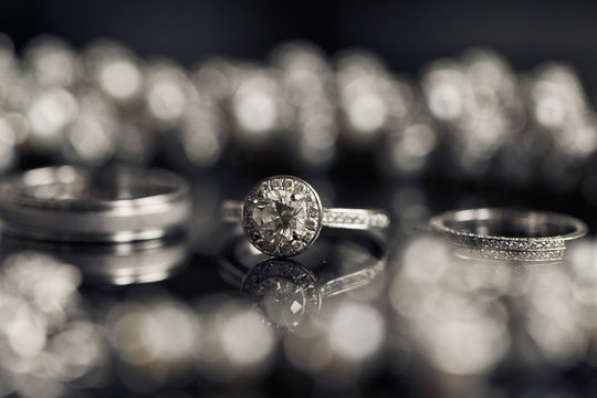 Blurred picture of sparkling wedding rings