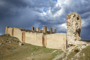 Fototapeta na wymiar Castillo medieval de Molina de Aragón