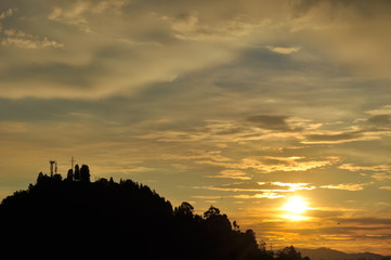 atardecer con nubes