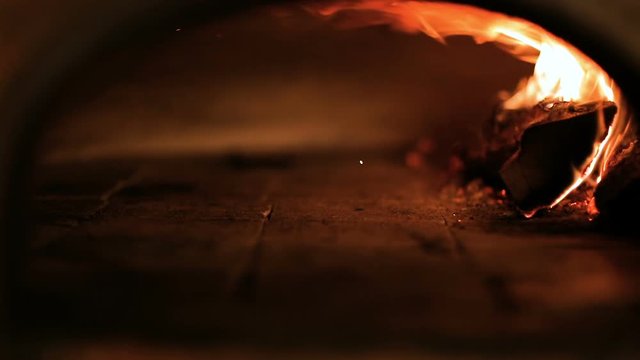 flamme d'un four traditionnelle 