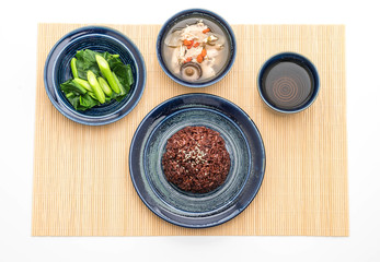 chicken and herb soup, chinese kale with berry rice