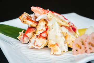 Grilled king crap taraba