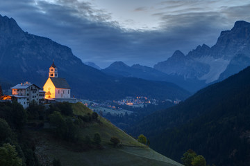 Fototapeta na wymiar Dolomites, Colle Santa Lucia at sunrise, Italy