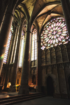 Interieur de la Basilique Saint Nazaire de la cit&eacute; de Carcassonne, Languedoc-Roussillon, Aude, Occitanie, France