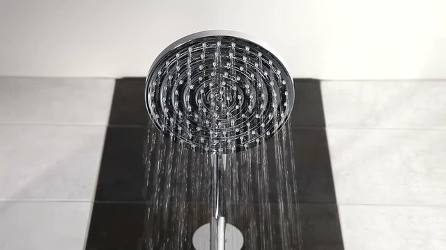 DOUCHE GROS PLAN