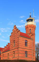 Latarnia morska w Ustce, w okolicy Słupska, na polskim pomorzu © stepmar